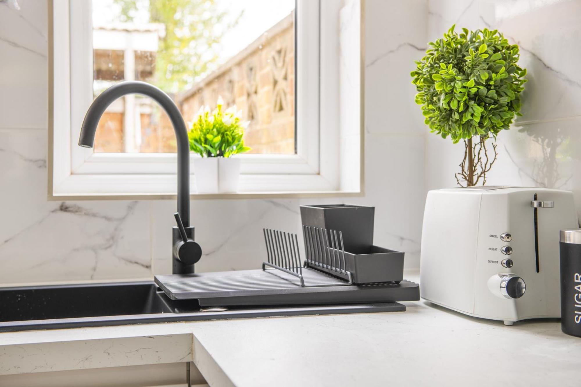 Stanion Luxurious 3 Bedroom Modern House Northamptonshire, Double, Twins, Single, Free Parking, Free Wi-Fi, Pets, Up To 8 Sleeps, 4 Smart Tvs Corby Zewnętrze zdjęcie