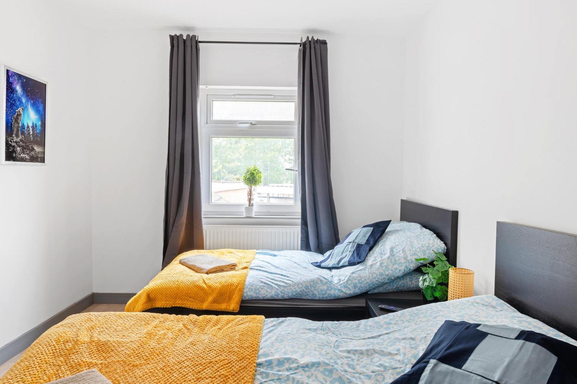 Stanion Luxurious 3 Bedroom Modern House Northamptonshire, Double, Twins, Single, Free Parking, Free Wi-Fi, Pets, Up To 8 Sleeps, 4 Smart Tvs Corby Zewnętrze zdjęcie